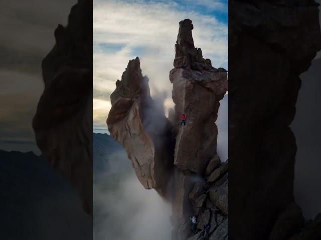 Cliff collapsed after being hit by lightning  #crash #viralvideo#shortvideo #lighning #phenomenon