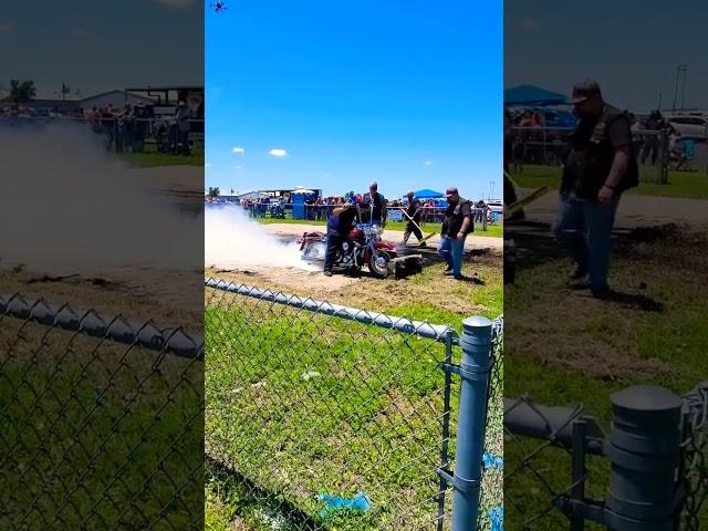 Harley does burnout #harleydavidson #burnout #hotrod #shorts