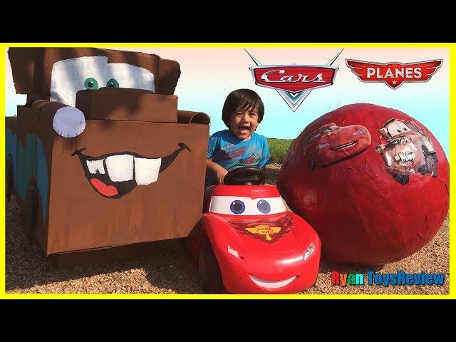 Disney Cars Toys GIANT EGG SURPRISE OPENING Lightning McQueen