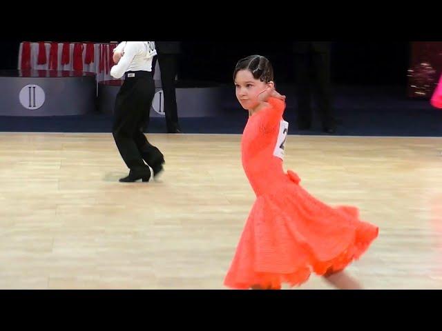 Juvenile (under 12) La (Solo E) 1/2: cha-cha-cha, samba, jive / Capital Cup Minsk - ballroom dancing