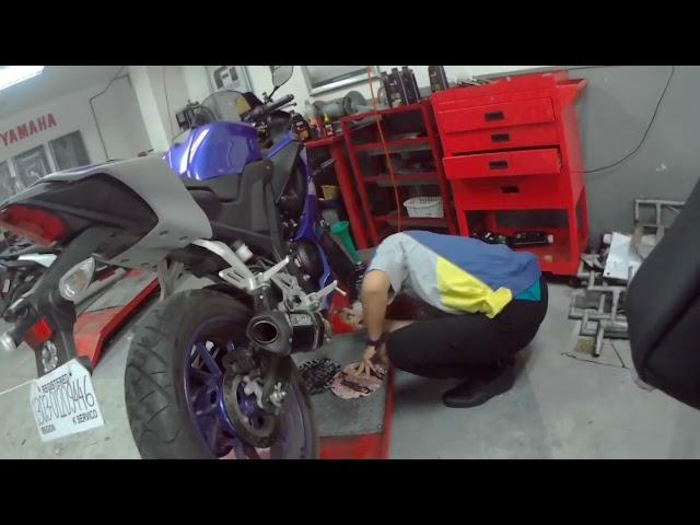 YAMAHA R15 V3 CHANGE OIL AFTER 1000KM ODO