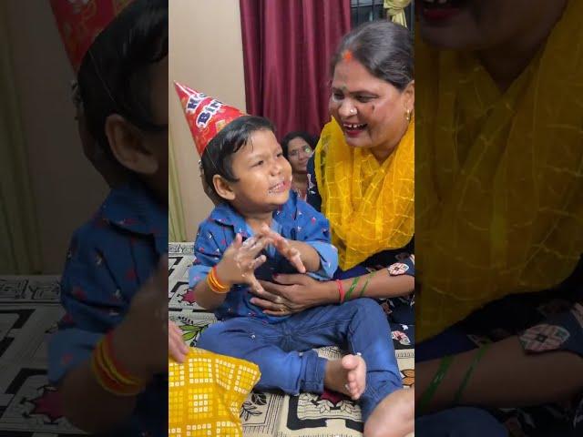 Raat me Cake kaat ke Birthday celebrate kiye Ayaan Babu #cutebaby #birthday #celebration