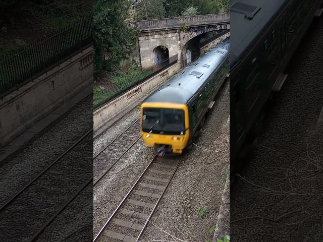 GWR class 166 speeding towards Bristol Temple Meads #shorts #train #class166 #gwr #subscribe.