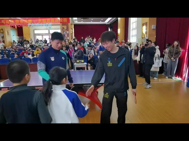 Ma Long, Lin Gaoyuan & Fan Zhendong interact with children