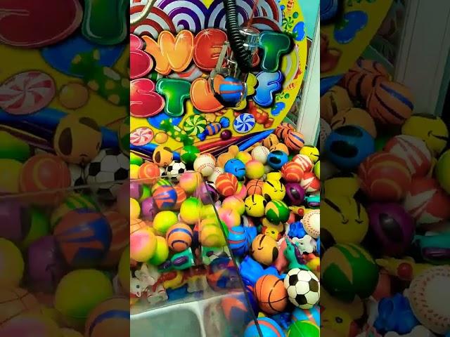 Check out this CLAW Machine ball scoop! #shorts #clawmachine #fyp #gaming