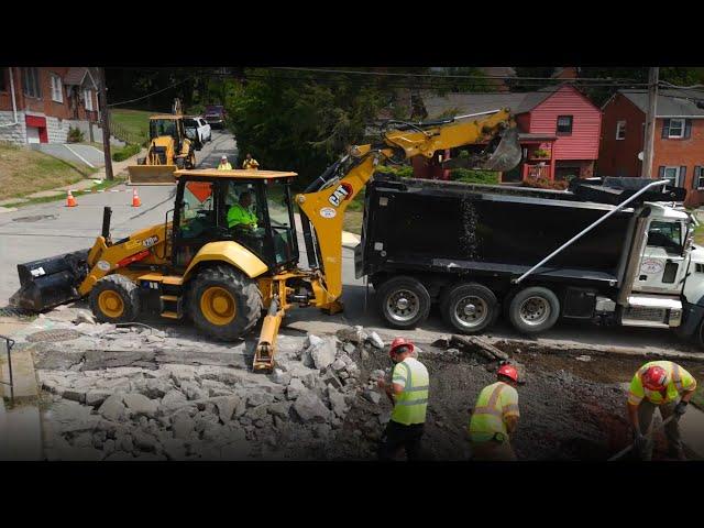 Cat® 420 XE Backhoe Loader Customer Story – Michael Facchiano Contracting Inc.