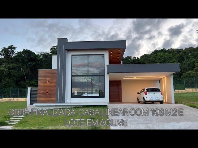 Casa linear de 193 metros quadrados com obra finalizada em condomínio fechado alto padrão. Moderna