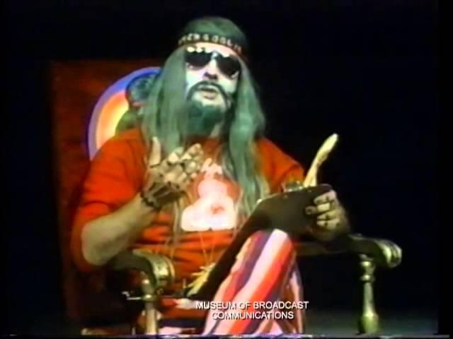 SCREAMING YELLOW THEATER WITH SVENGOOLIE