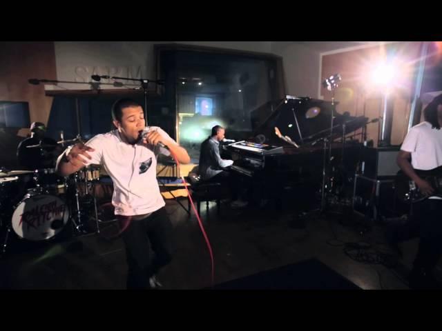 Raleigh Ritchie | "Stronger Than Ever" [Live]: SBTV