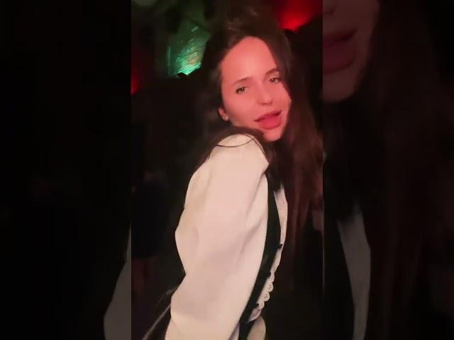 Алена Краснова зажгла с подругами
