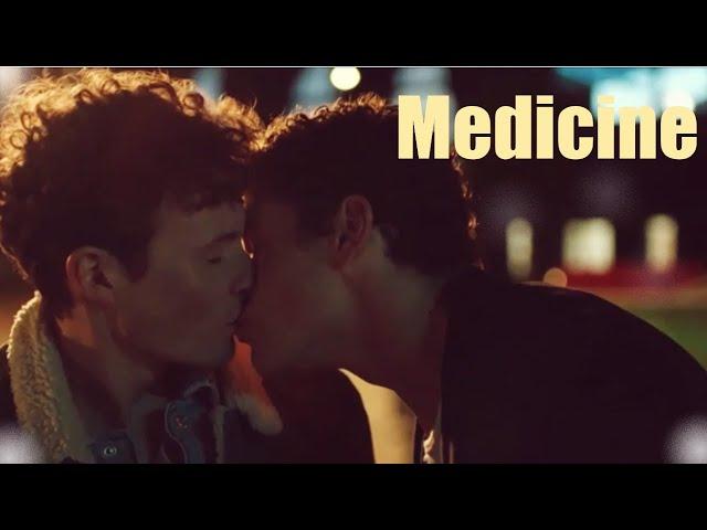 Demain Nous Appartient: Jack and Rayane - Medicine