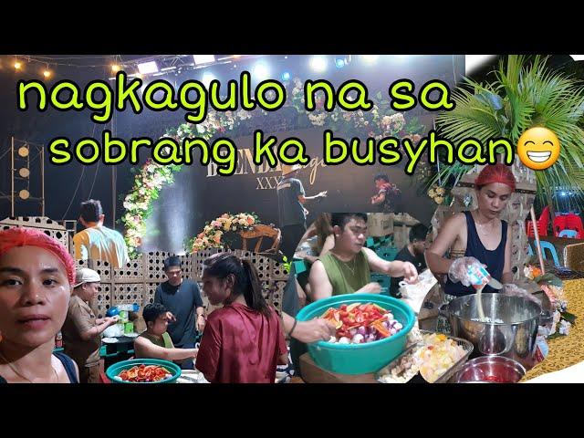 Hanggang ngayon sobrang busy na mga tao para bukas | @ReaFeelingera