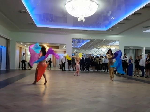 Pokaz tańca brzucha - Fan Veils - Samba Paraiso Show