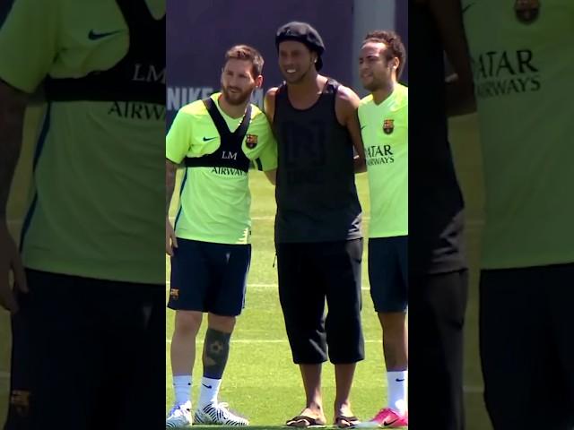 Messi & Ronaldinho Are Best Friends ️