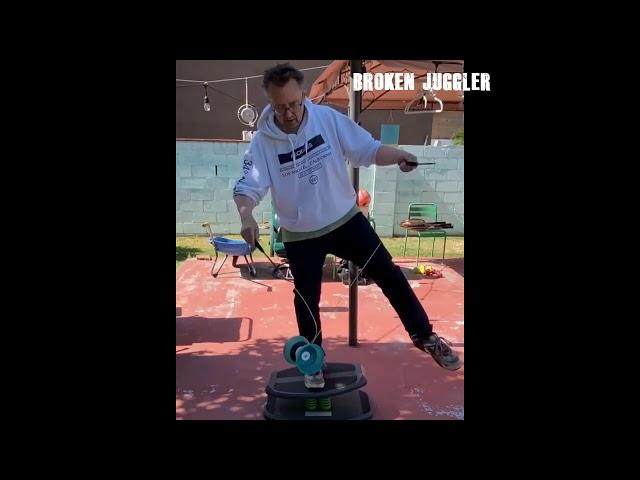 Misc Juggling Performance | Broken Juggler | Michael Rayner