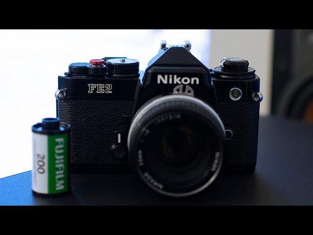 35mm Street Photography With The Nikon FE2 & Kodak Gold