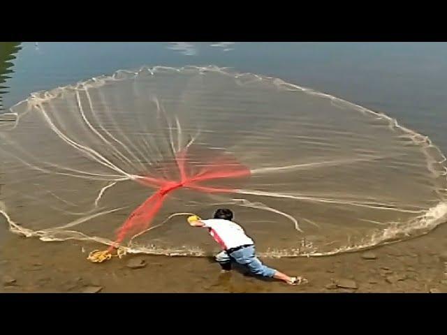 Most Satisfying Cast Net Fishing Video Catch Tons of Fish - Traditional Net Catch Fishing on River