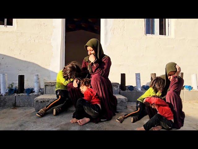 The widowed mother and hardships and sorrow in the cold mountains