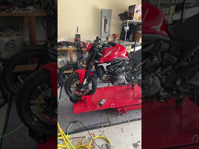 Dave’s Man Cave gets a motorcycle lift!