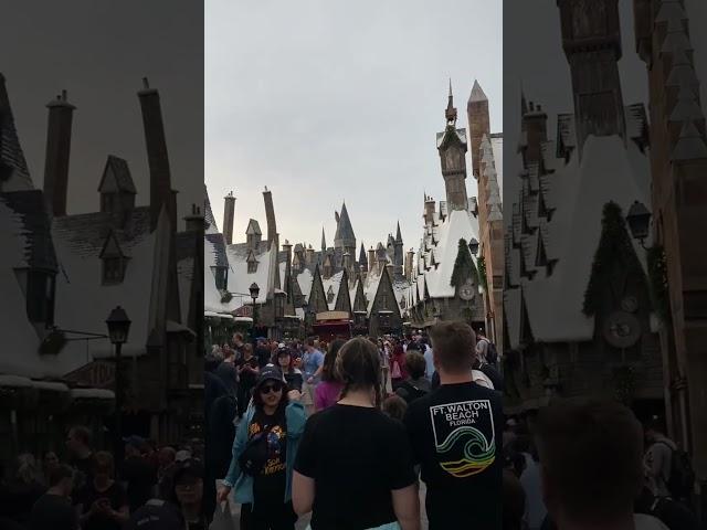 Let’s Walk Into Hogsmeade! 🪄 #hogsmeade #universal #universalorlando #harrypotter