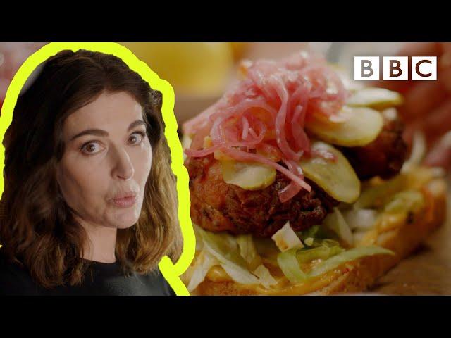 Nigella's deep fried chicken sandwich recipe - BBC