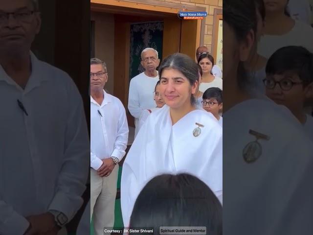 BK Sister Shivani Meeting Spiritual Family  #bkshivani #brahmakumaris #shorts