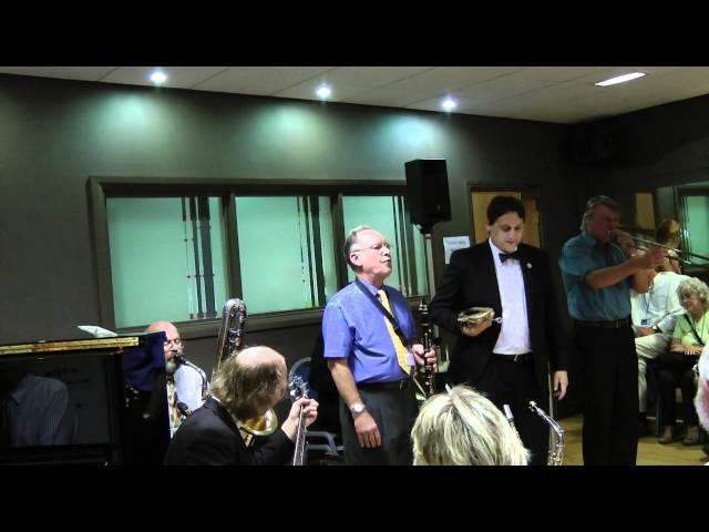 "JAZZ ME BLUES": ANDY SCHUMM and his BIXOLOGISTS: WHITLEY BAY (July 10, 2010)