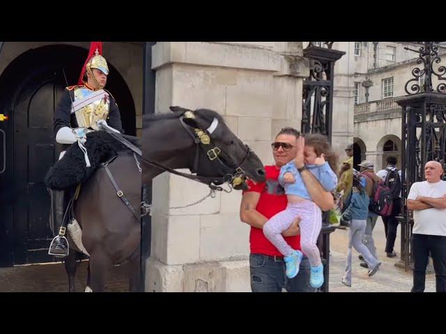 King’s Guard Saves Stupid Tourists from Ormonde’s Wrath as Public Watch in Shock