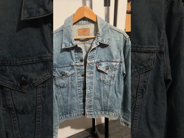 Type 3 vintage Levi’s jacket (2 pockets from 1977 and 4 pockets from 1984) MADE IN USA not LVC