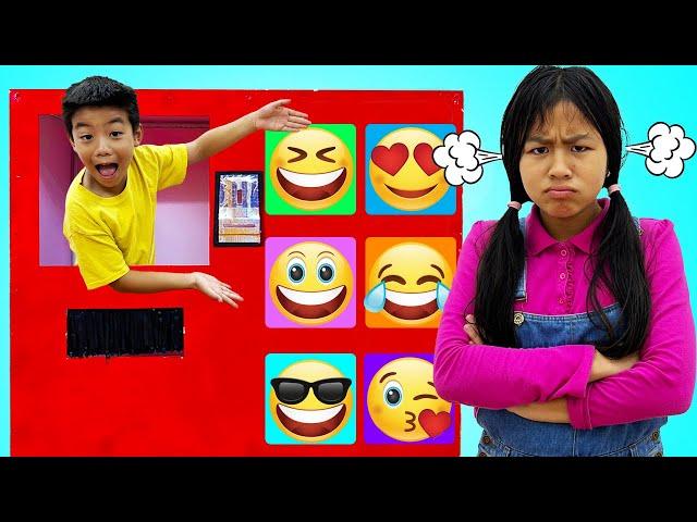 Jannie and Eric Emoji Vending Machine Kids Toys for Kids