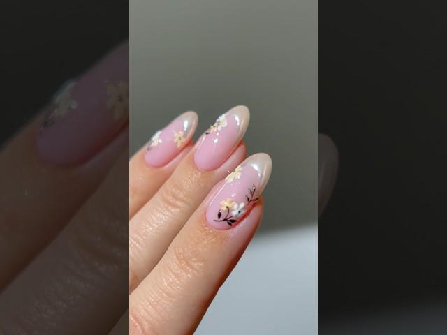  vanilla chrome sweetness and a burst of bloom  #nailart