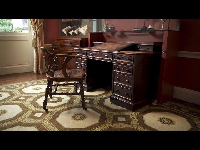 Take a closer look at Charles Dickens’s writing desk