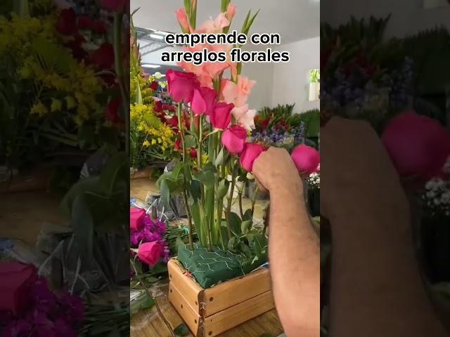 Emprende haciendo arreglos florales.