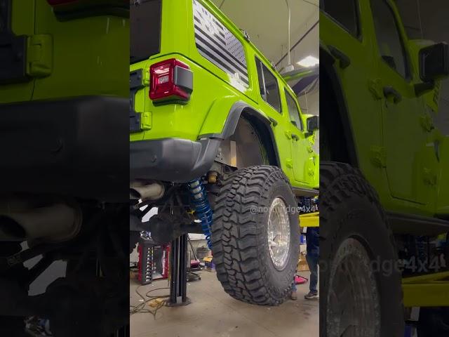 Stunning Gecko Green Jeep JL Build #northridge4x4 #dirtylifewheels #kingcoilovers