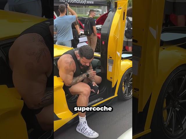¡El coche gigante que solo él puede conducir!