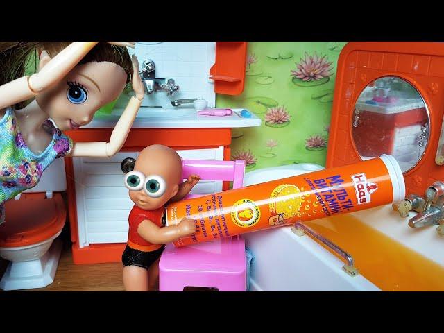 KATYA AND MAX ARE A FUN FAMILY! Funny BARBIE Dolls And LOL TV series Darinelka compilation