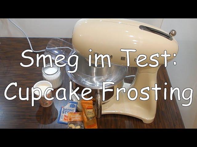 Cupcakes Topping | Frosting | Smeg im Test: Schlagsahne