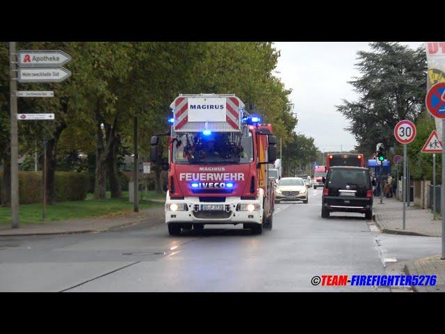 [Feuer mit Menschenrettung am Rathaus] Löschzug Freiwillige Feuerwehr Kelsterbach