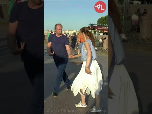 Румба. Зажигательные бальные танцы на Стрелке В.О. 2023 #shorts #oaspb_ballroom