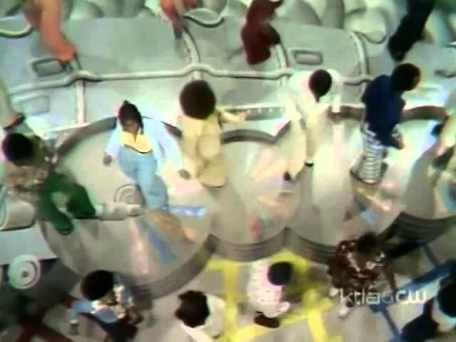 Soul Train Dancers 1974 (James Brown - The Payback)