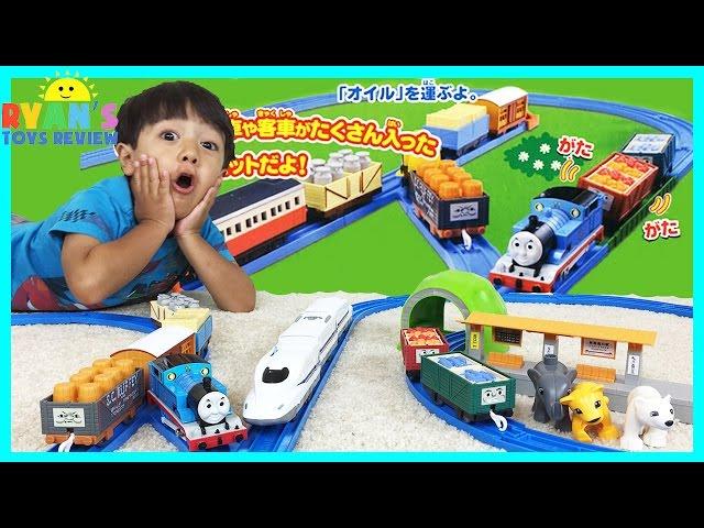 THOMAS AND FRIENDS Toy Trains for kids with Tomy Takara Playset