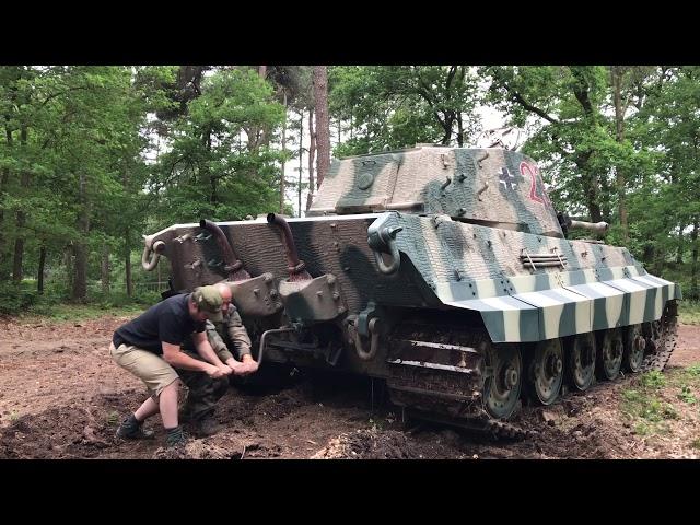 Manual Starting the STURMGESCHÜTZ, PANTHER and KÖNIGSTIGER