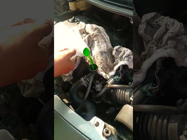 Radiator Coolant Toyota Yaris Jadul #yaris #toyota #yarisbakpao #radiator #coolant #service