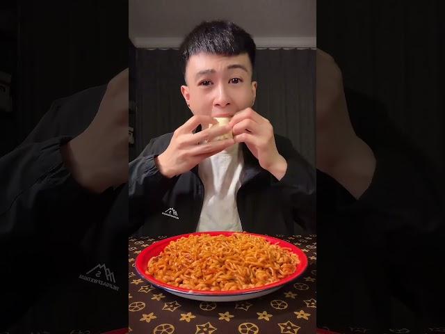 深夜搭档火鸡面美食#火鸡面卷饼 #火鸡面推荐 #火鸡面的神仙吃法