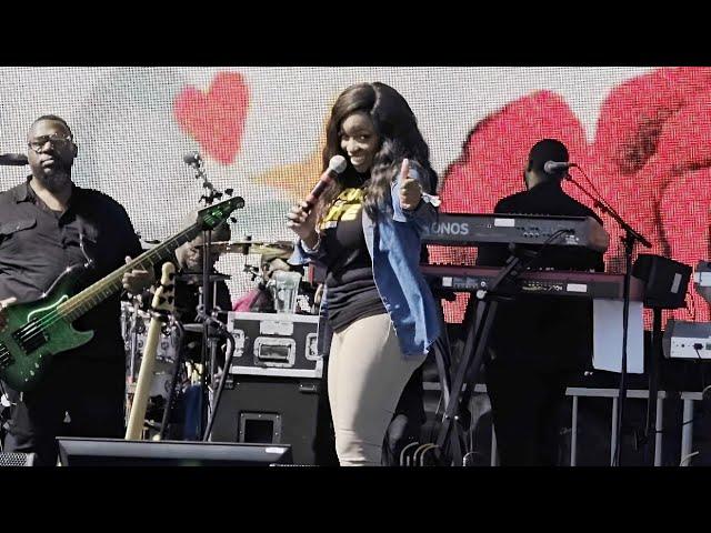 Texas US Rep Jasmine Crockett crashes California's Fool in Love festival, opens for Gladys Knight