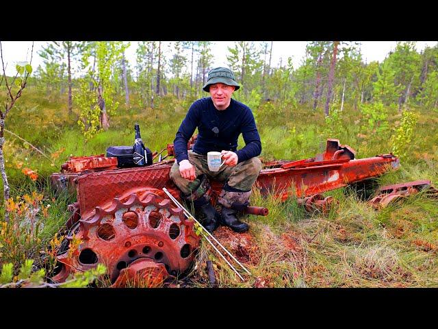 ЭКСПЕДИЦИЯ! БУЛЬДОЗЕР В БОЛОТЕ. Т-130! ЗОНА УСЕЯНА МЕТАЛЛОМ. "СССР" ВСЁ БРОШЕНО!  МАСТЕРСКИЕ ГУЛАГА.