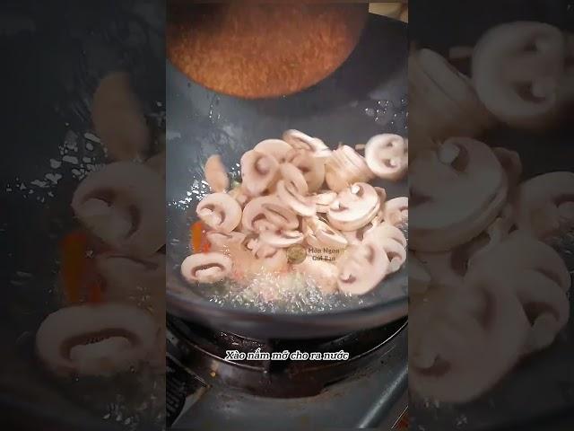 Măng tây xào chung với nấm rất ngon
