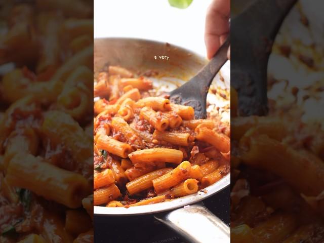 spicy red sauce pasta in 15 min