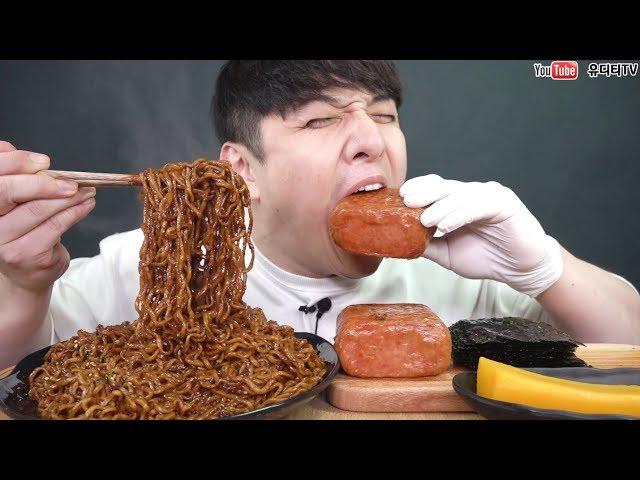 ASMR NUCLEAR FIRE NOODLES 뉴핵불닭볶음면을 그것과 섞어서 통스팸이랑 먹어보았습니다  땀주의 멘탈나감 리얼사운드 먹방 REAL SOUND MUKBANG