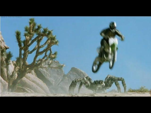 Eight Legged Freaks (2002) Chased By Giant Spiders